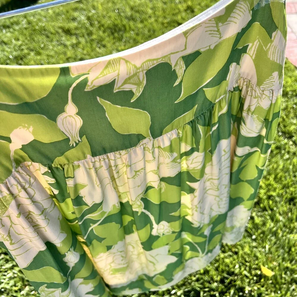 Trina Turk Vintage Floral Skirt Silk Green White A-Line Above Knee Size 8 Medium